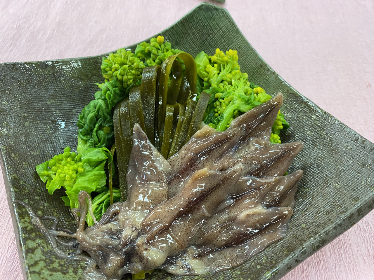 富山湾の神秘 ホタルイカ  昆布じめ刺し身