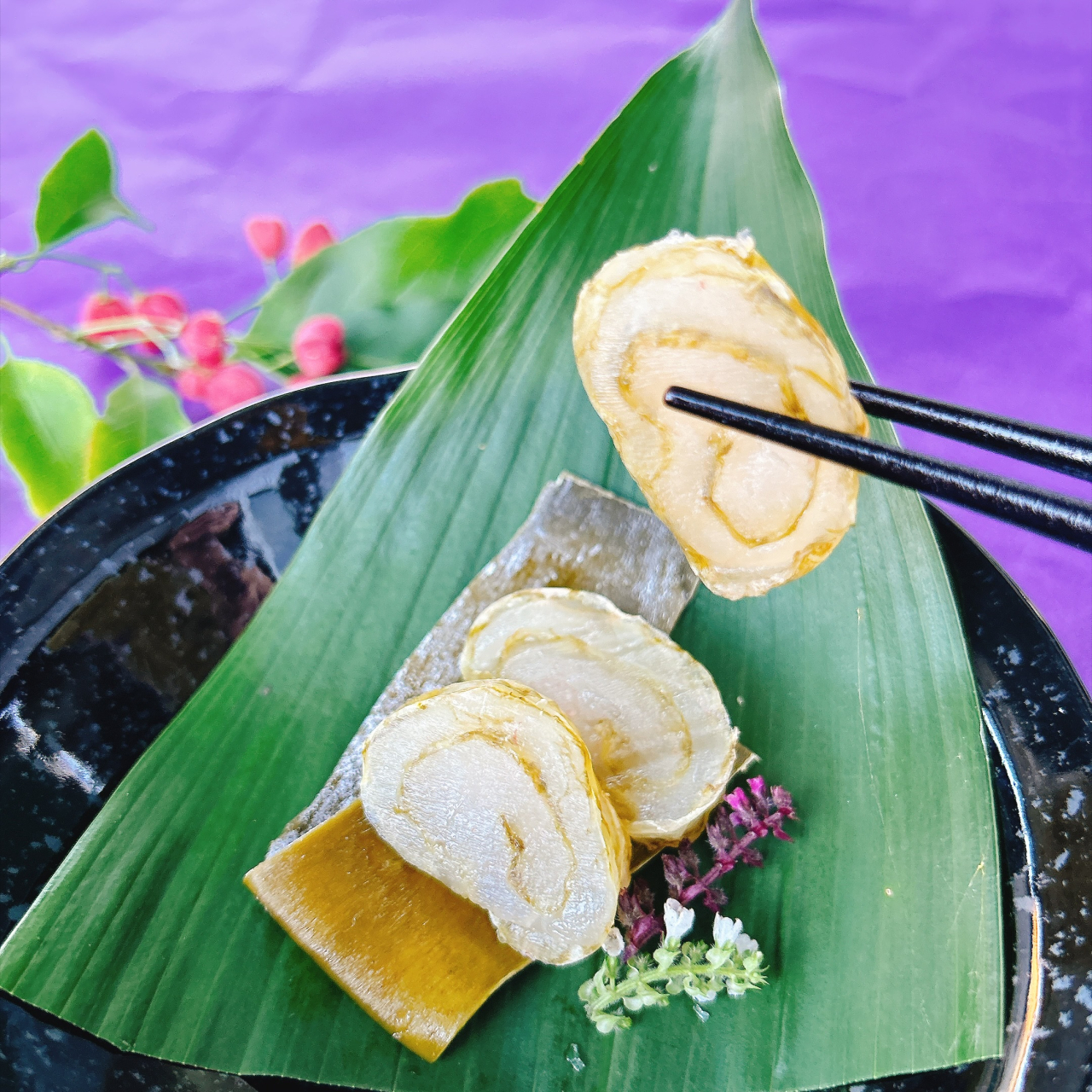 白えびおぼろ昆布巻き盛付け箸あげ